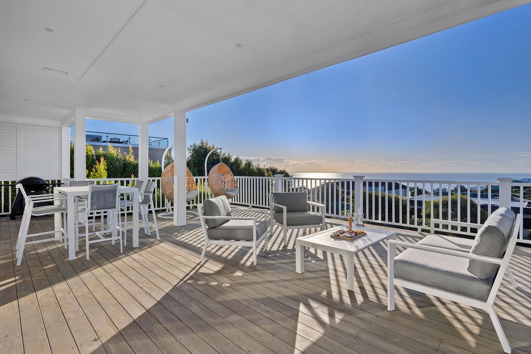 Hamptons Elegance Views