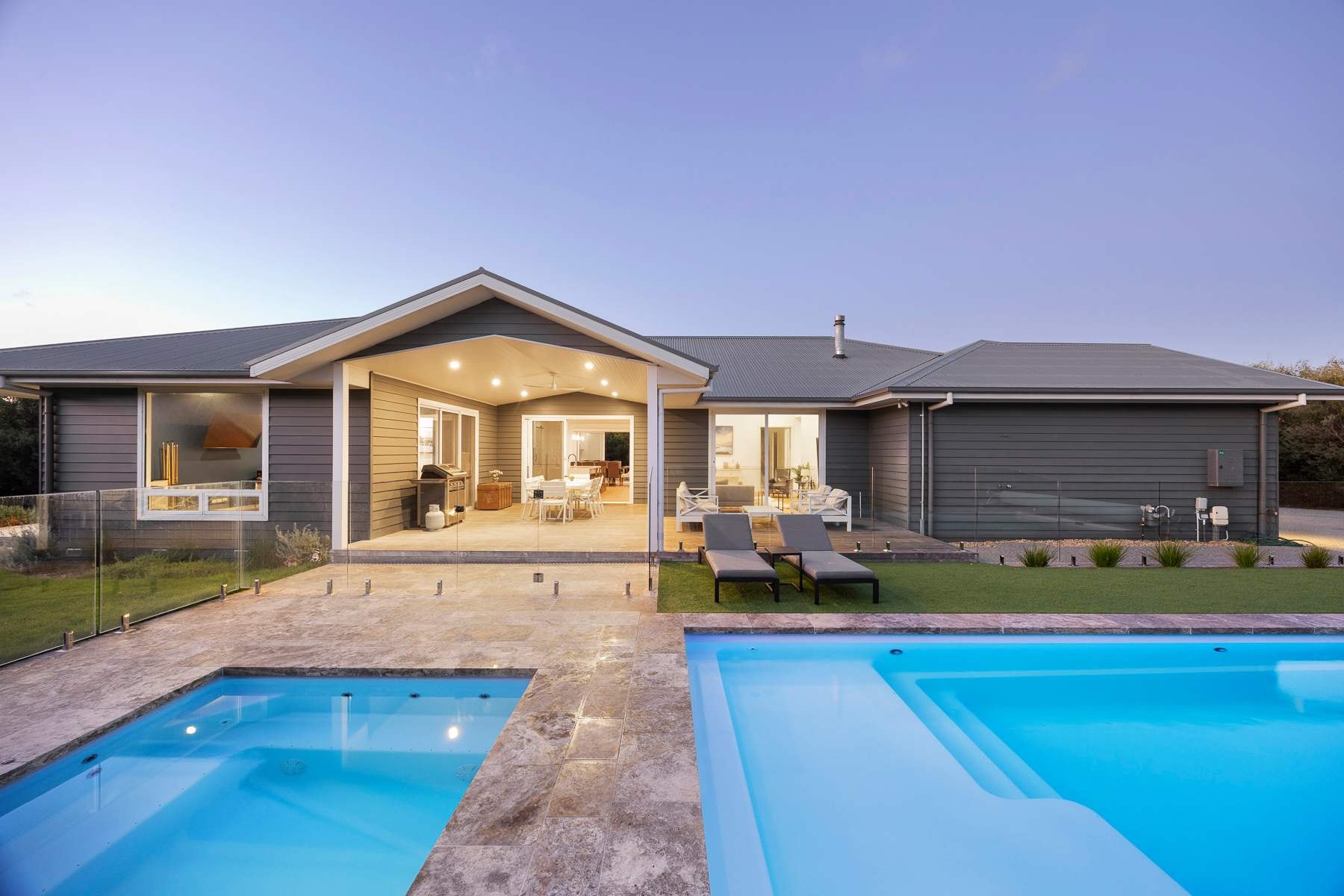 The Break Pool, Spa, Sauna & Beach