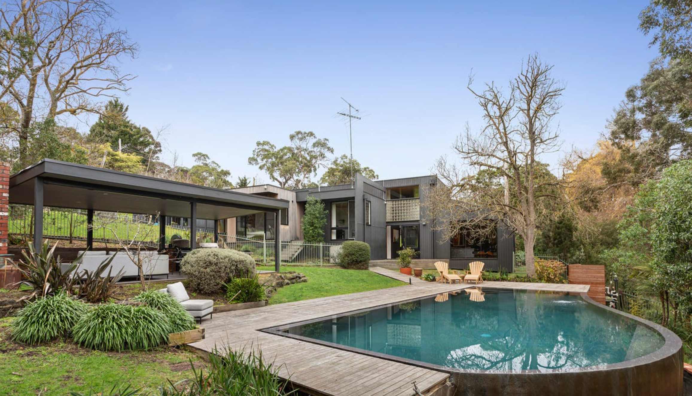 The Ridge: Treetop Estate, Pool, Sauna & Studio